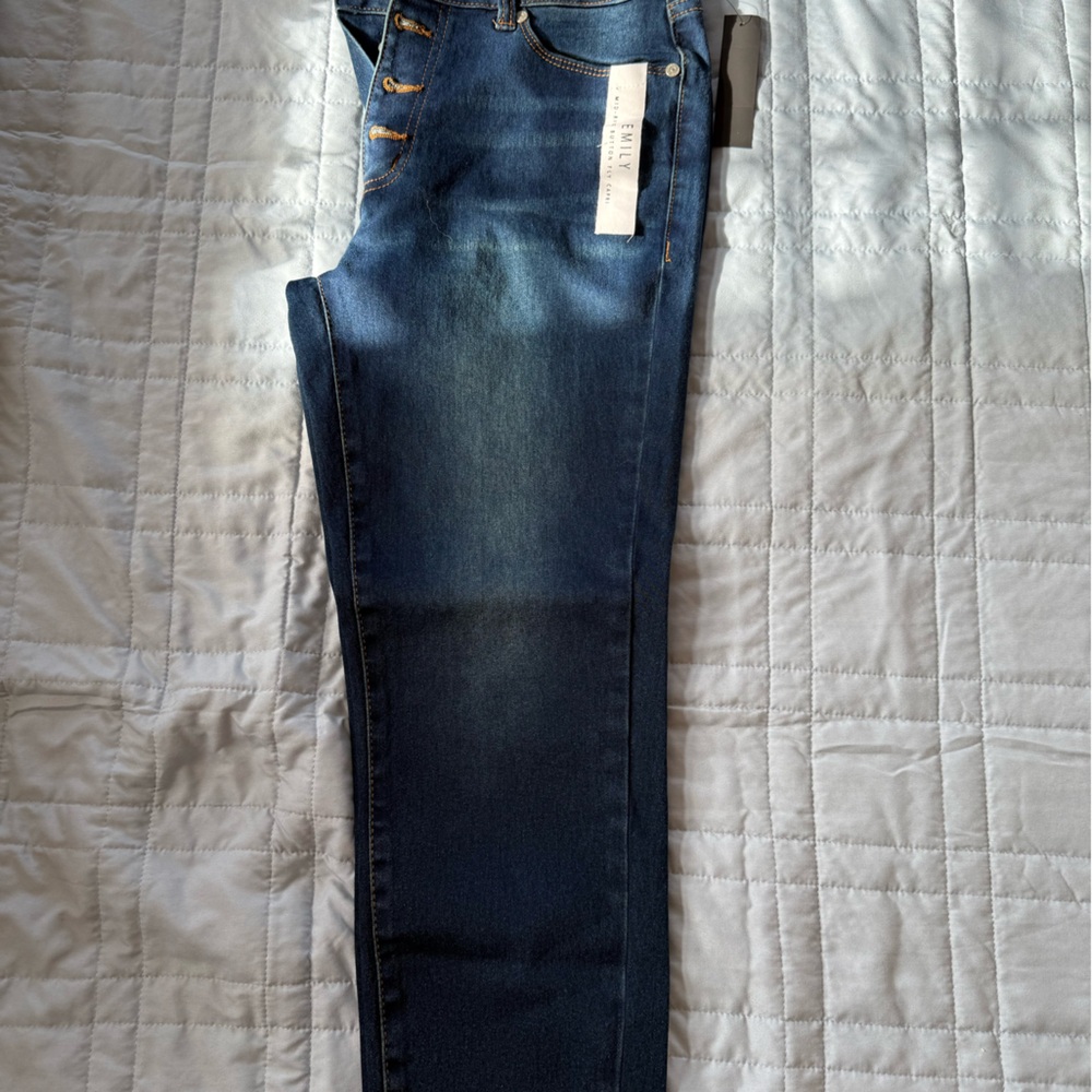 Tahari Women's Indigo Skinny Capris